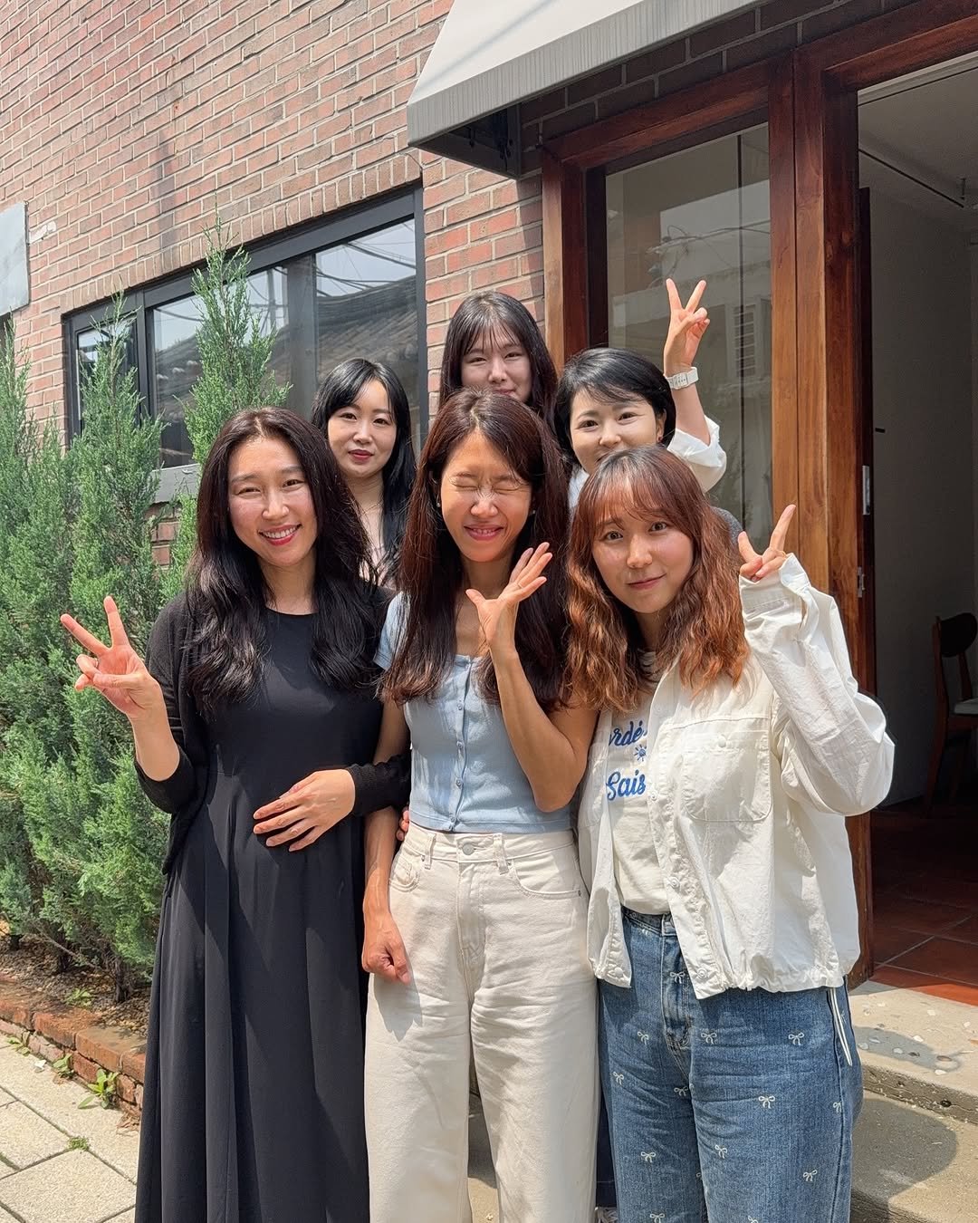 Photo shared by 쎄씨약사 최혜은 | 세포들의 시간✨ on May 21, 2025 tagging @harin_sne, @ysrim0707, @naye.moon, @scone39do, @sumin.jeong.758, and @joyharuhana.