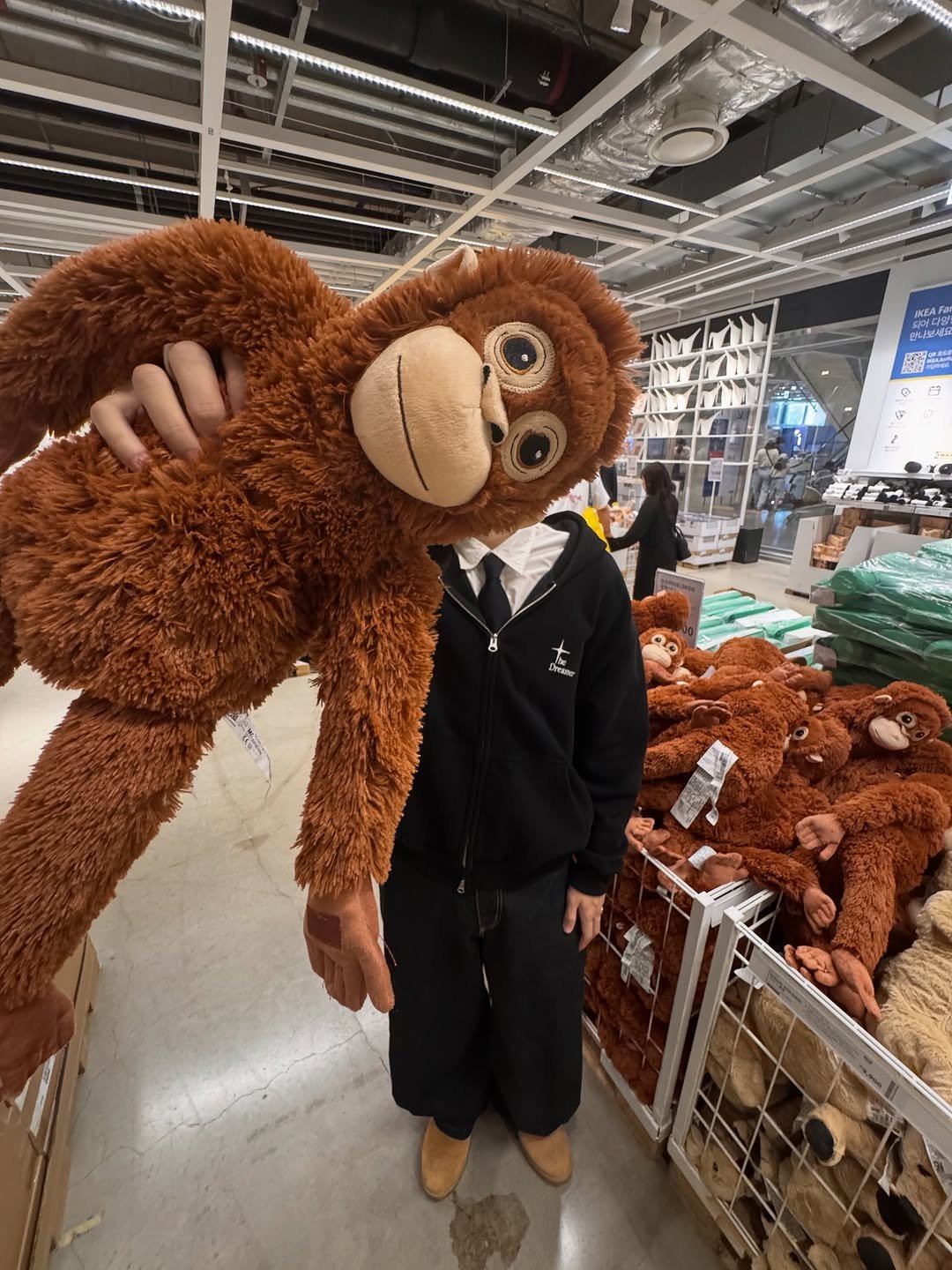 Photo by 은우 Eunwoo on September 13, 2025. May be an image of toy and text.