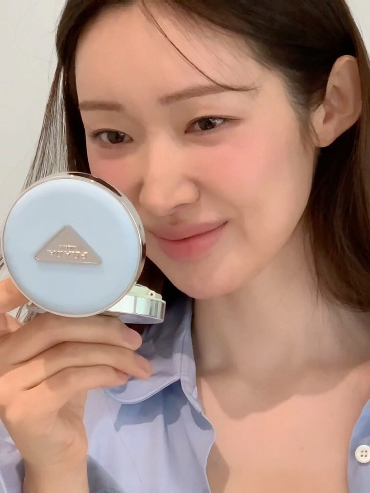 ch_amii 게시물 이미지: #광고 공주들 빨리 친구들한테 공유해…♡︎
N통째 쓰는 프라다쿠션이… 이렇게 예쁜...