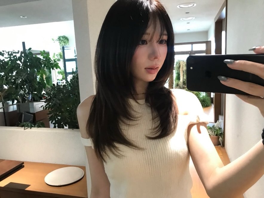 ch_hosuun 게시물 이미지: 무거웠던 머리는 
 #레이어드펌 으로
무게은 줄이고 텍스쳐는 살리기 

필요한...