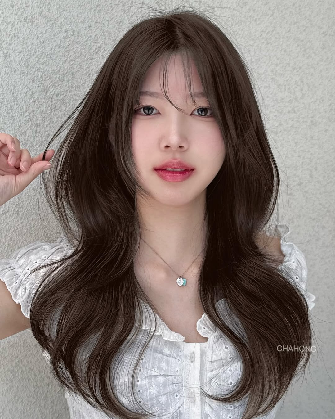 Photo by 반포미용실 차홍룸 반포점 이호선 레이어드펌 긴머리펌 레이어드컷 in 차홍룸 반포점 with @ch_uumi, and @chahong.banpo.