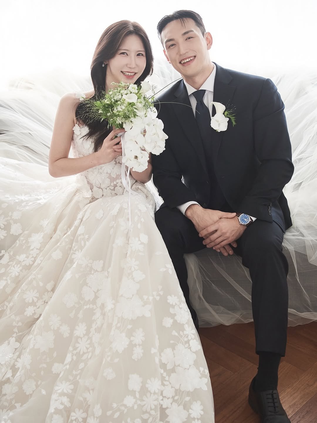 ch_ych 게시물 이미지: -
D-5 our wedding day 🤍💍

약 5년 간의 연애를 끝으로...