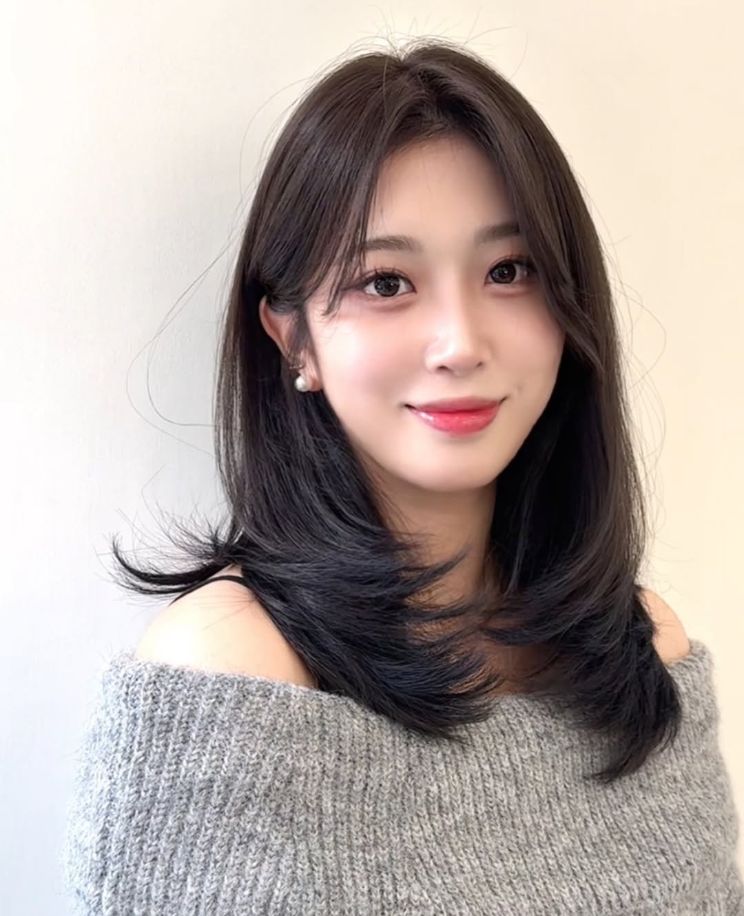 Photo by 강남미용실 •더차강남• 부원장 김태인 슬릭펌 레이어드컷 단발 on November 30, 2025. May be an image of one or more people, braids, top and text.