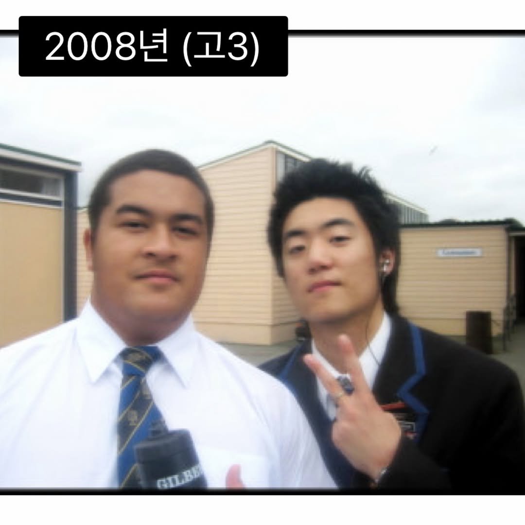 Photo by 차도르 Chador on March 30, 2026. May be an image of suit and text that says '2008년 (고3) CUILBE'.