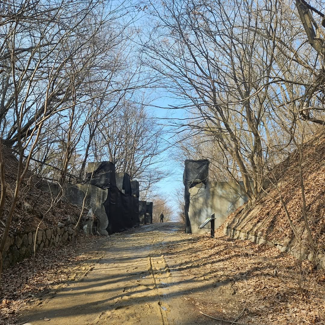 Photo by 책인감_책방&카페&1인출판&강연 on February 15, 2026. May be an image of text.