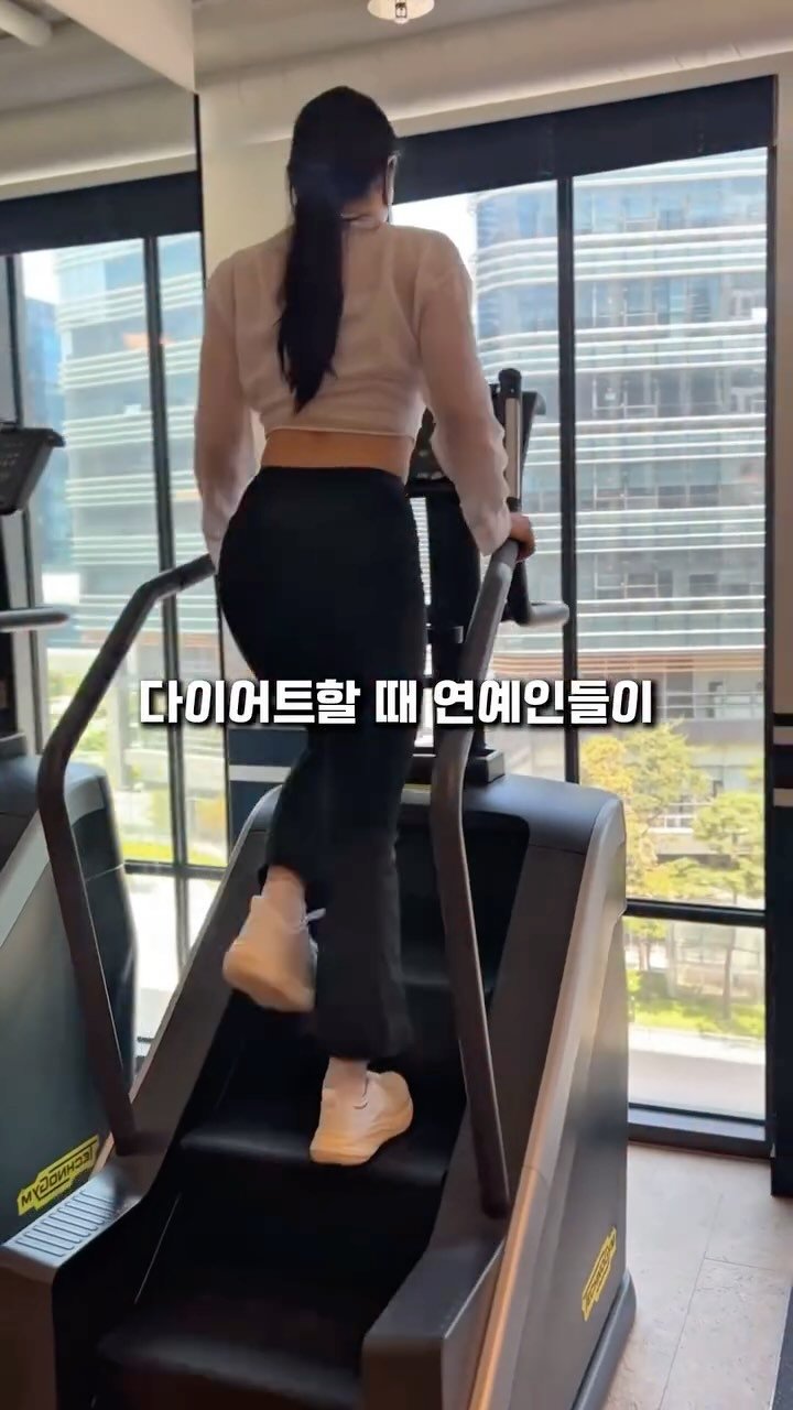 chaelee_fit 게시물 이미지: 이건 단연 다이어트 No.1 ✨

단언컨대,
옷걸이로 안 쓰게 되는 유일한 홈트...