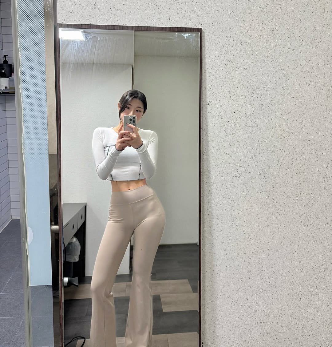 chaelee_fit 게시물 이미지: 눈바디랑 요즘 근황 ღ

이제 여름이니 홈트 영상 준비중인데
복근 / 엉덩이 /...