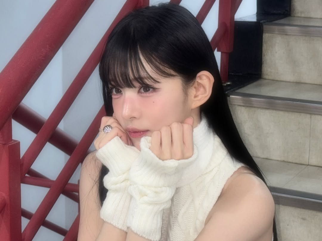 Photo by 이채영 on December 08, 2025. May be an image of one or more people, hair and text.