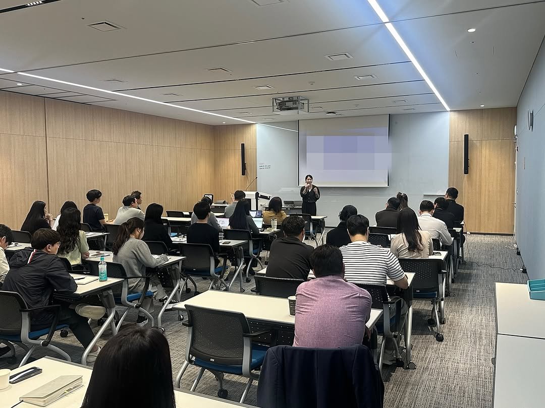 Photo by 채우미•서정아 대표 | 소통, 세일즈코치 | 기업교육강사 on May 29, 2025.