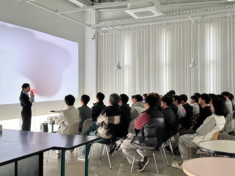 chaeum_consulting 게시물 이미지: [강의 만족도 4.9/5.0] 학습자들이 앵콜을 외치는 몰입의 순간

강의는 단순히...