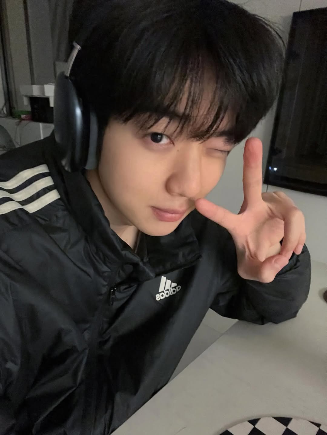 Photo by 차강윤 KANG YOON CHA on February 15, 2026. May be an image of one or more people, bangs and text.