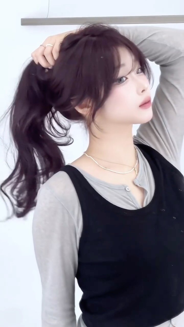 chani.moreon 게시물 이미지: 설레는 헤어스타일 🫣🤍

• #그레이스펌 #플럼브라운

⠀
분위기를 더해줄 퍼스널...