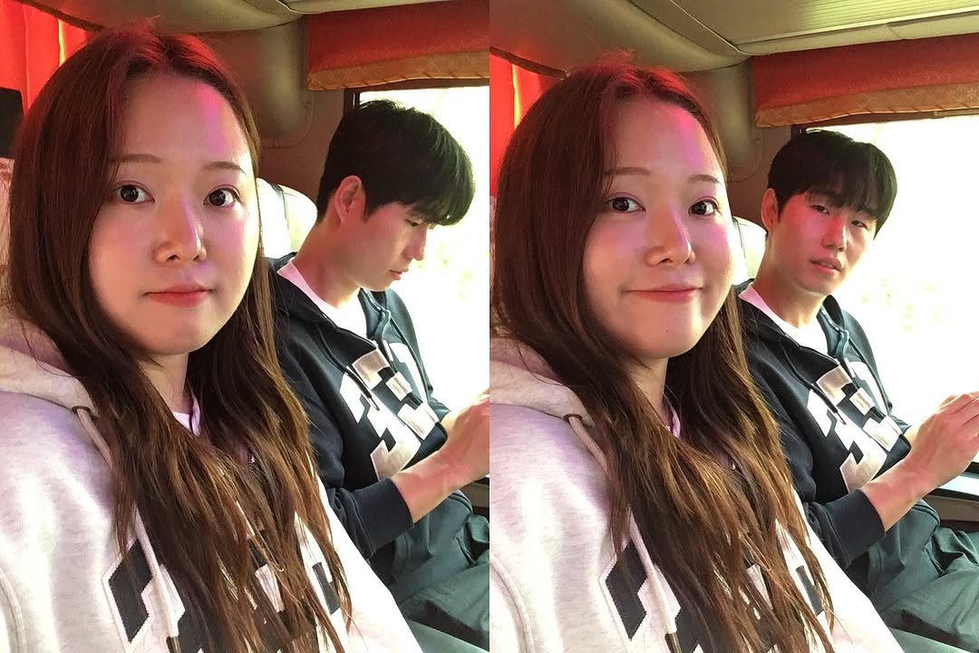 Photo by 찰스 on November 05, 2025. May be a selfie of one or more people, hair, bus and text.