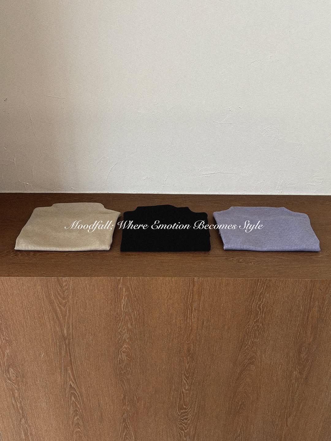 Photo by 차미즈(charmeeze) on September 16, 2025. May be an image of welcome mat, bathmat, placemat, carpet and text.