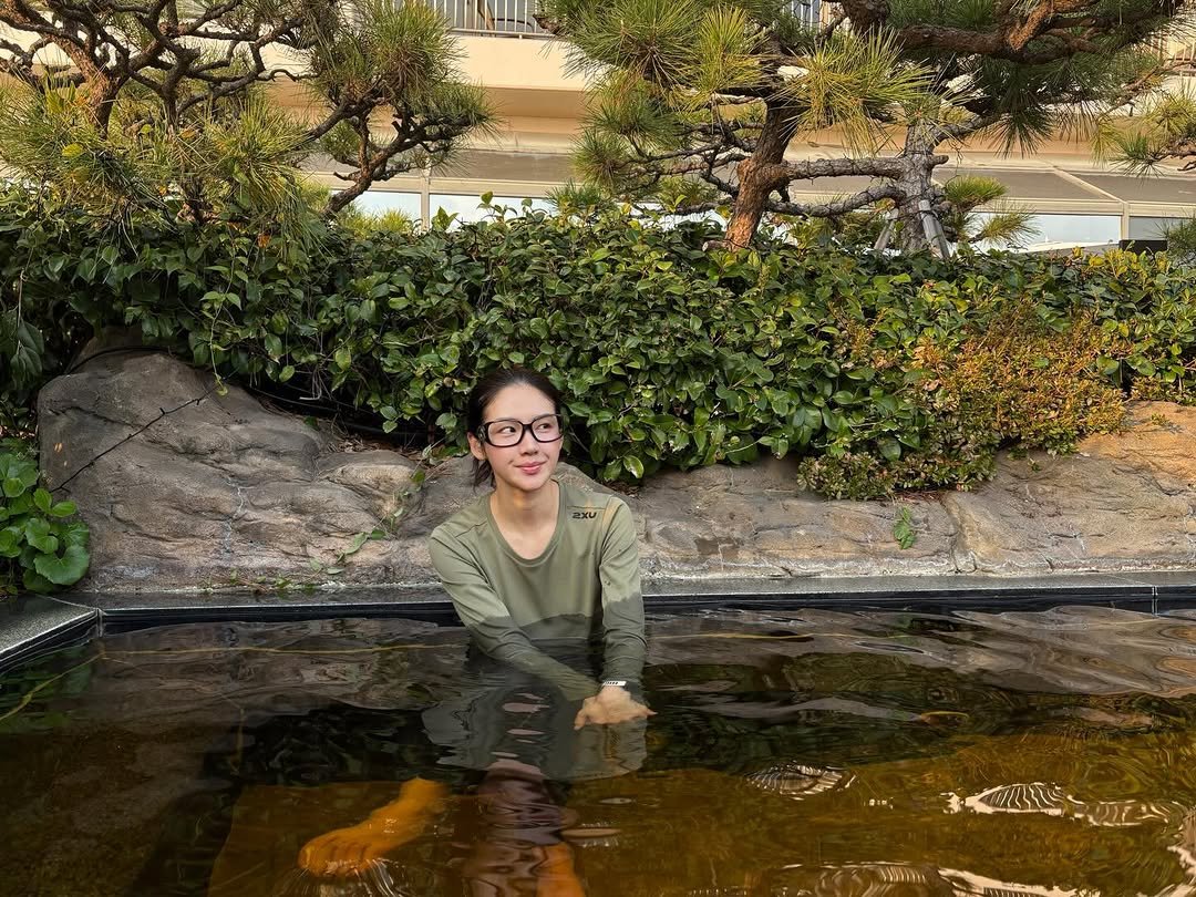 Photo by 박주현 on December 14, 2025. May be an image of goldfish, fountain, park and text.