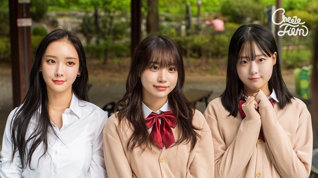 Photo shared by CheezeFilm on September 24, 2025 tagging @ayoovn, @da._.soooom, and @su_h.nii. May be an image of 3 people and text that says 'Onede Fiem'.
