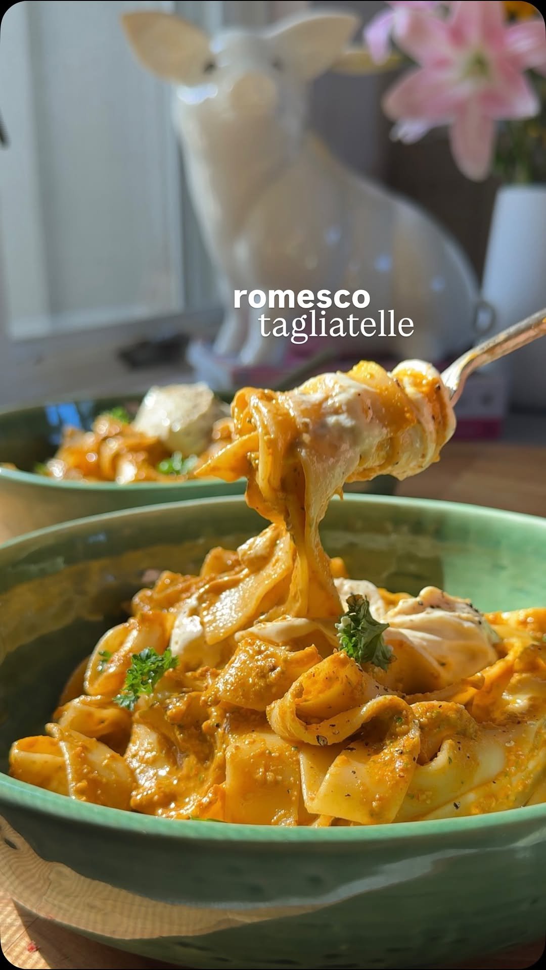 chef_bai 게시물 이미지: day 23: romesco tagliatelle 🤤🍝

follow...