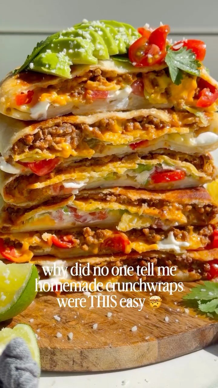 chelseasmessyapron 게시물 이미지: Homemade Crunchwraps are way easier than they...