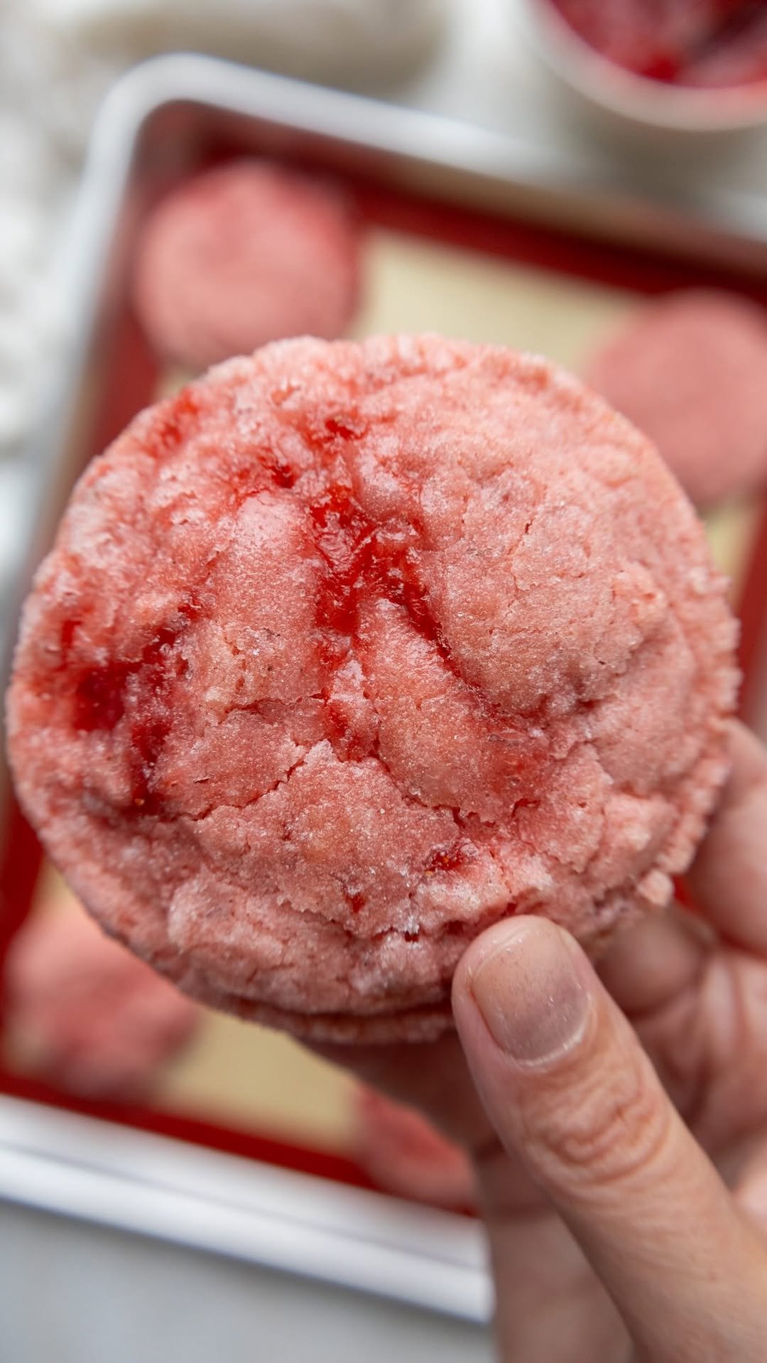 chelsweets 게시물 이미지: Strawberry Swirled Sugar Cookies 🍓😋 These have...