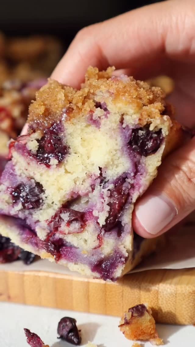 chelsweets 게시물 이미지: Blueberry Buttermilk Coffee Cake 🫐 It’s...