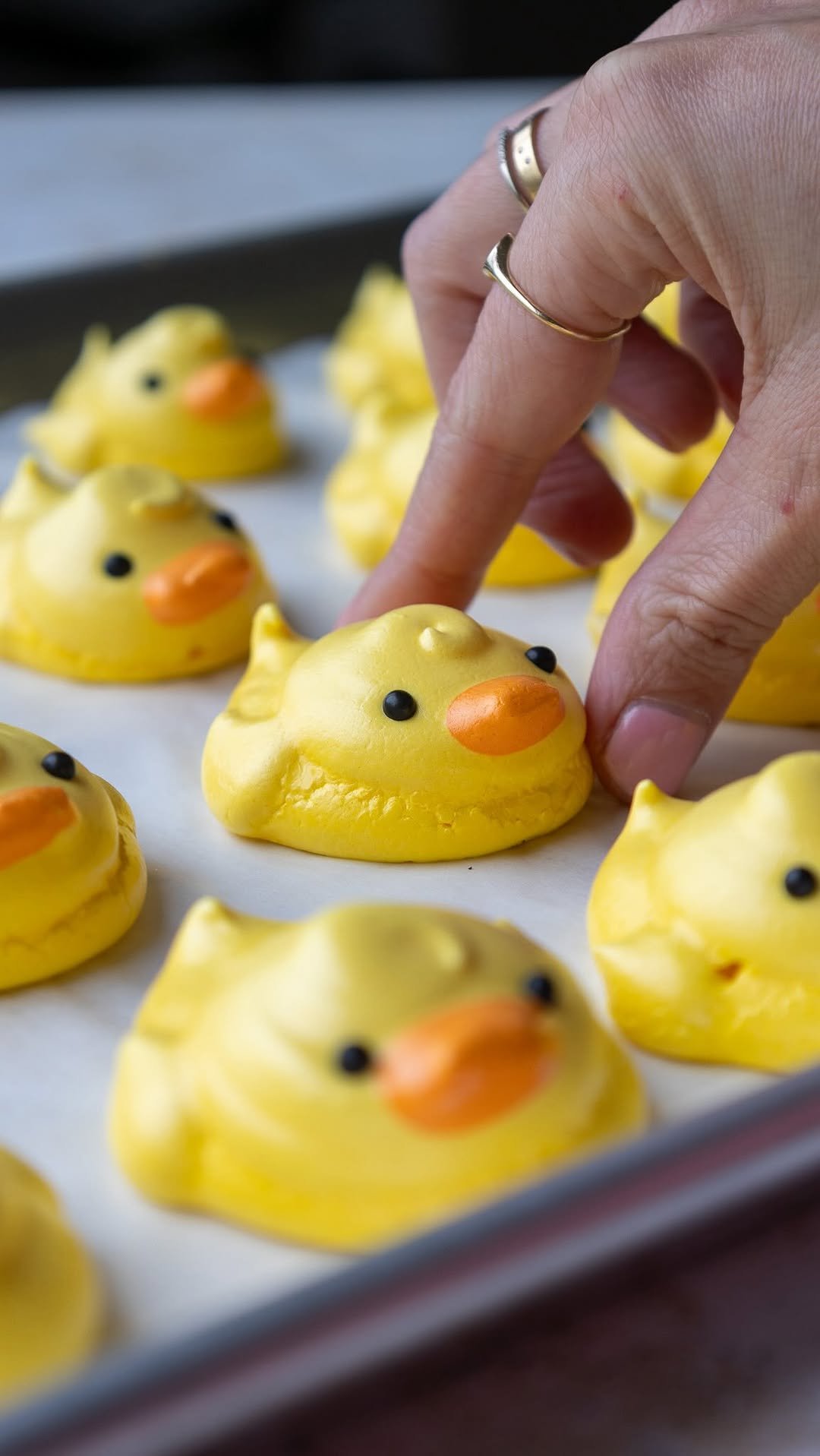 chelsweets 게시물 이미지: Continuing our chick theme with these chick...