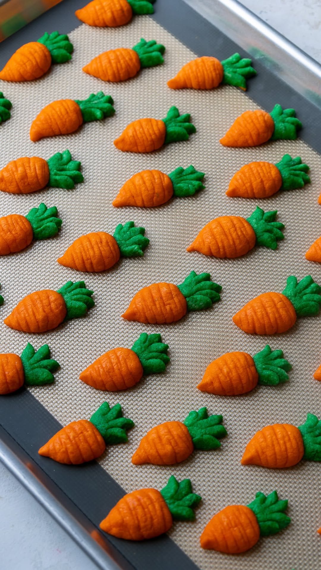 chelsweets 게시물 이미지: Baby Carrot Cookies 🥕 These are made with my...