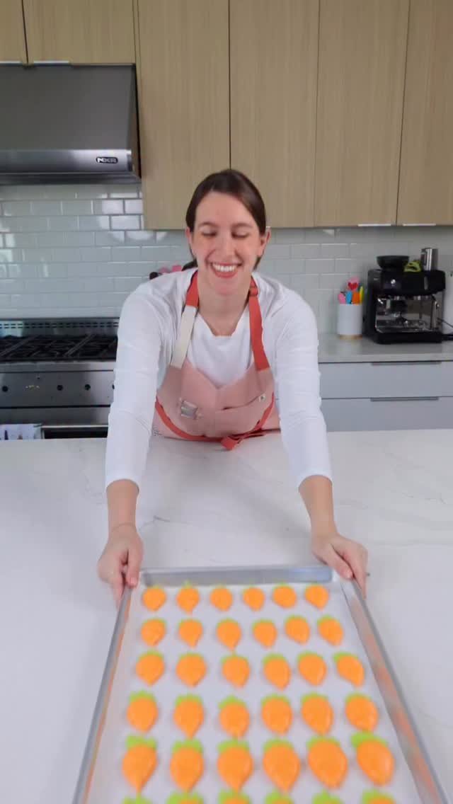 chelsweets 게시물 이미지: DITL of a Pregnant Baker: Easter Cookie Box...