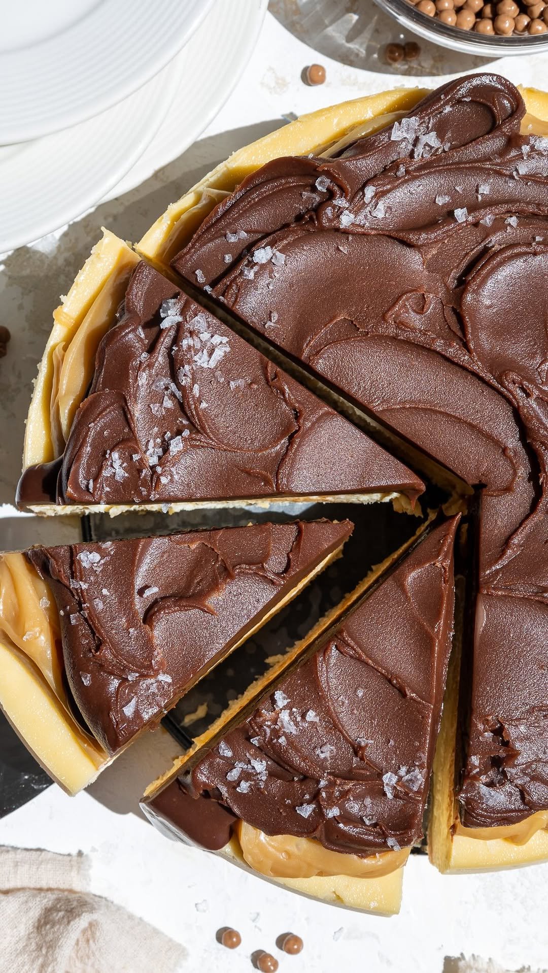 chelsweets 게시물 이미지: Millionaire Cheesecake 😋 Those thick layers of...