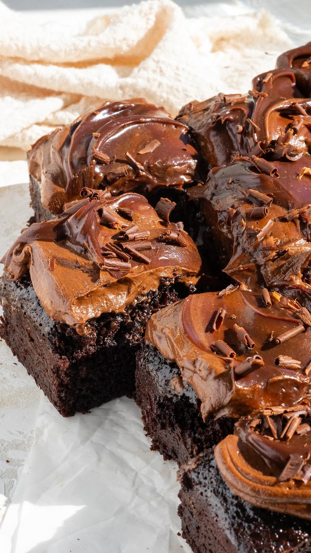 chelsweets 게시물 이미지: I love a good layer cake, but sometimes a...