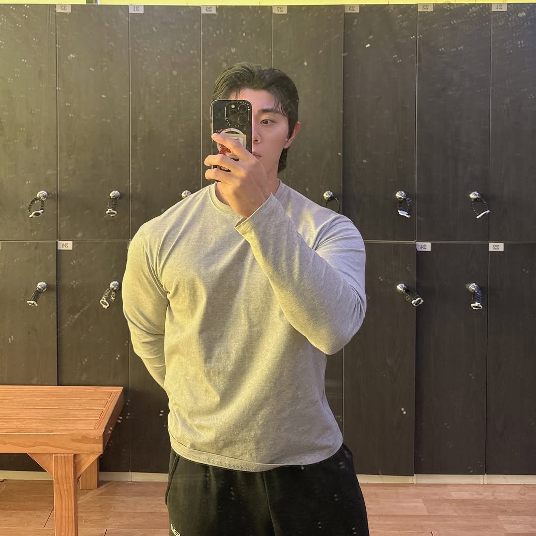 cheolin_wang 게시물 이미지: .
4월 더 화이팅🔥