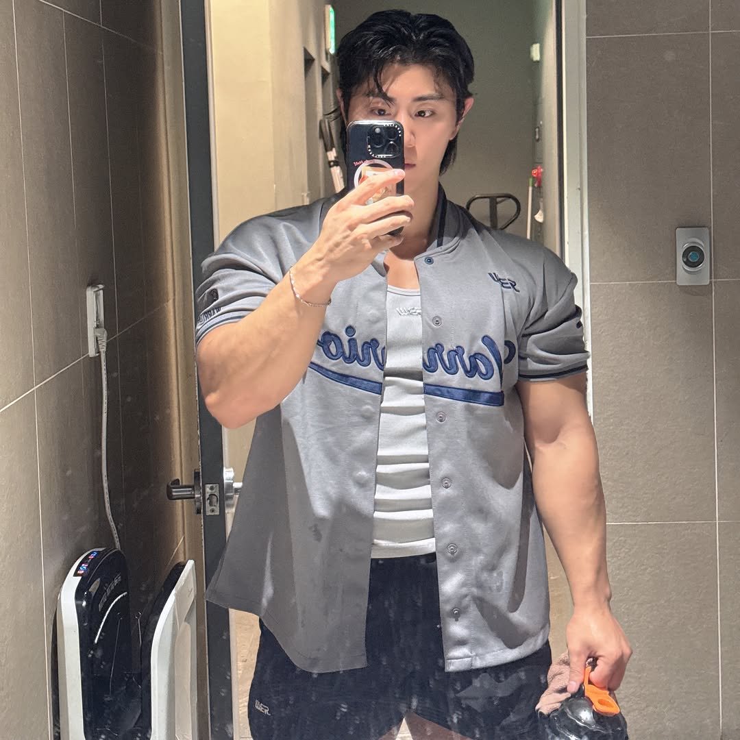 cheolin_wang 게시물 이미지: .
금요일까지 고생 많으셨습니다🔥