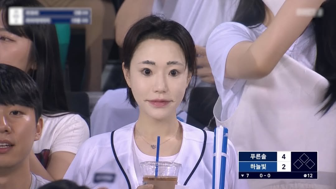 cherry__0705 게시물 이미지: 내 취향은 첫번째..