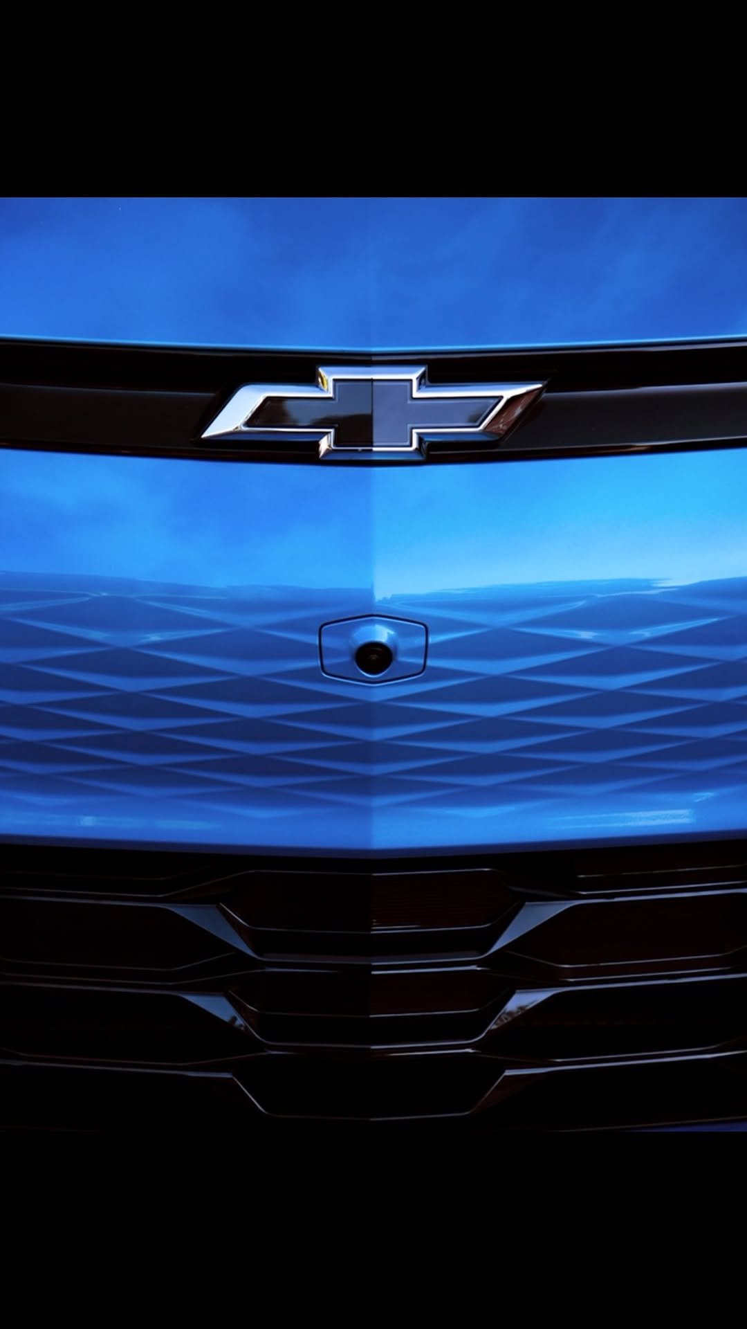 chevrolet 게시물 이미지: Time for a little reflection with the Bolt.