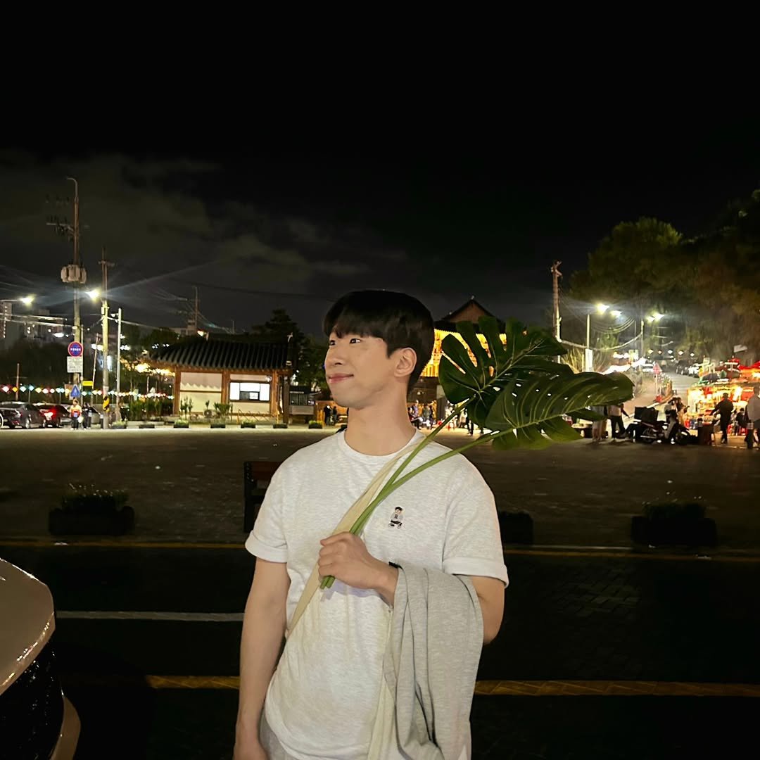 Photo by 남자애 l CHILD B in 광주포차.