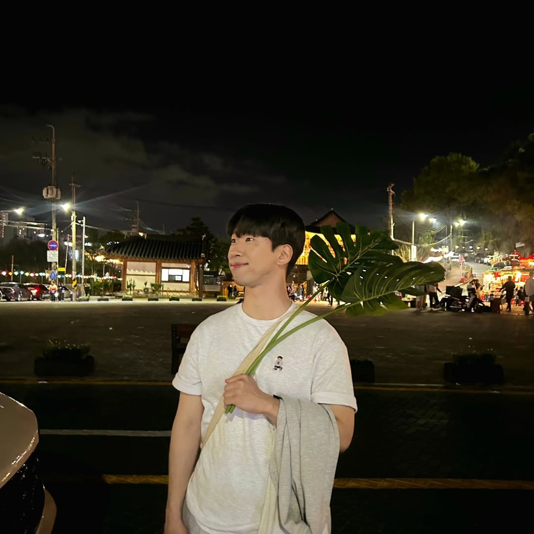 Photo by 남자애 l CHILD B in 광주포차.