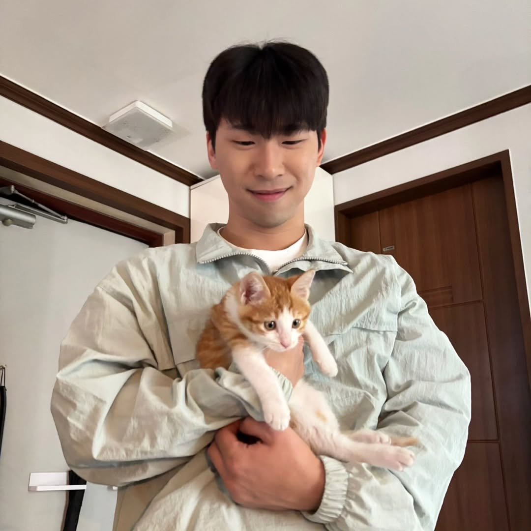 Photo by 남자애 l CHILD B on December 06, 2024.