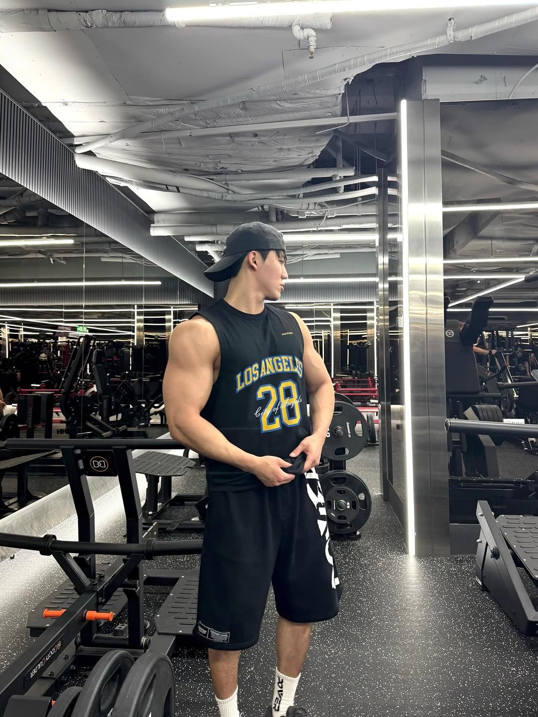 Photo shared by 최마루 on March 08, 2026 tagging @powerofficial_kr. May be an image of one or more people, biceps, people bodybuilding, basketball jersey, sweatpants, dumbbell, sportswear and text.