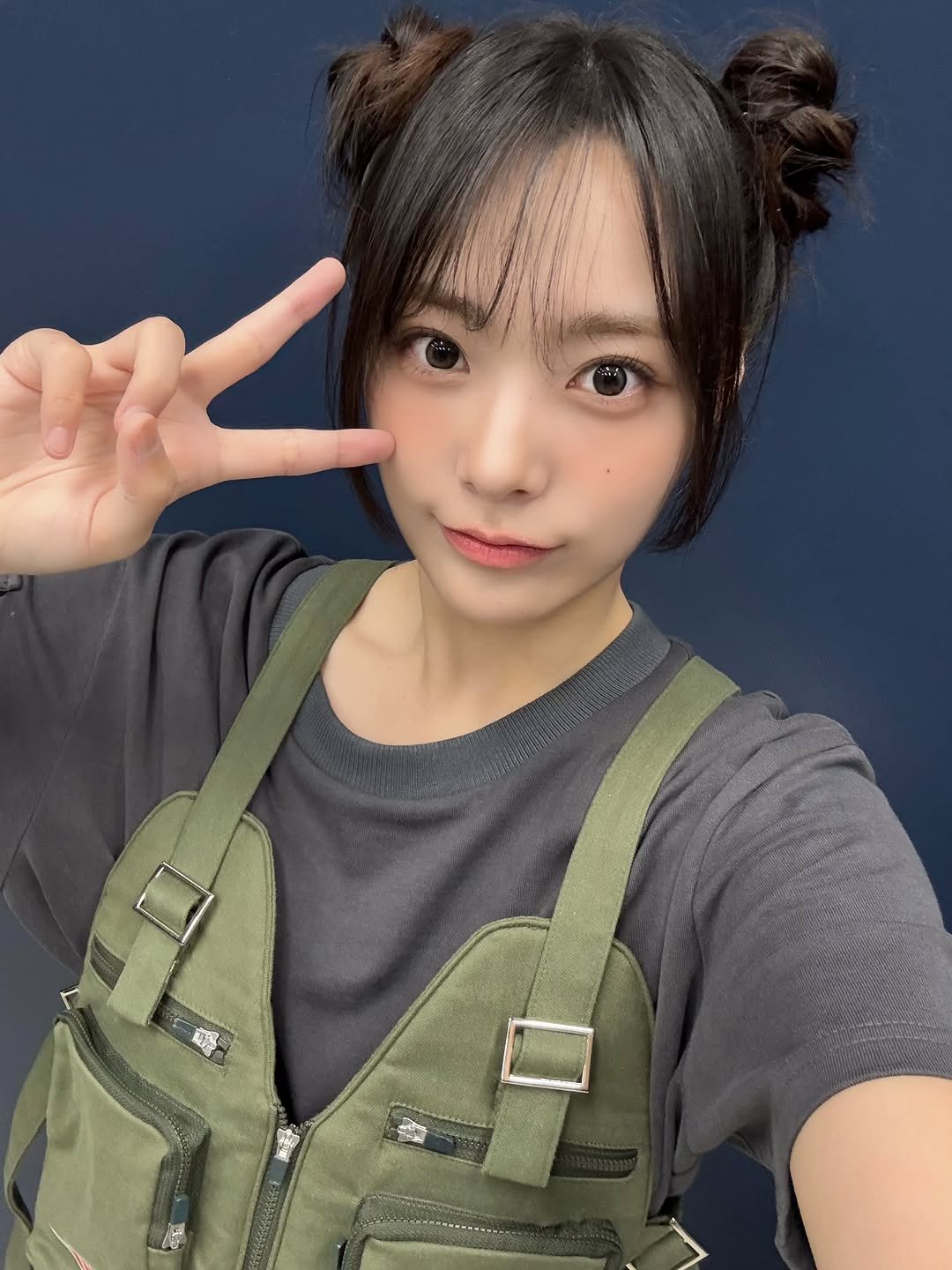 Photo shared by 쵸가 너무 좋지혜 on December 31, 2025 tagging @siyo.co.kr. May be an image of one or more people, hair, top and text.