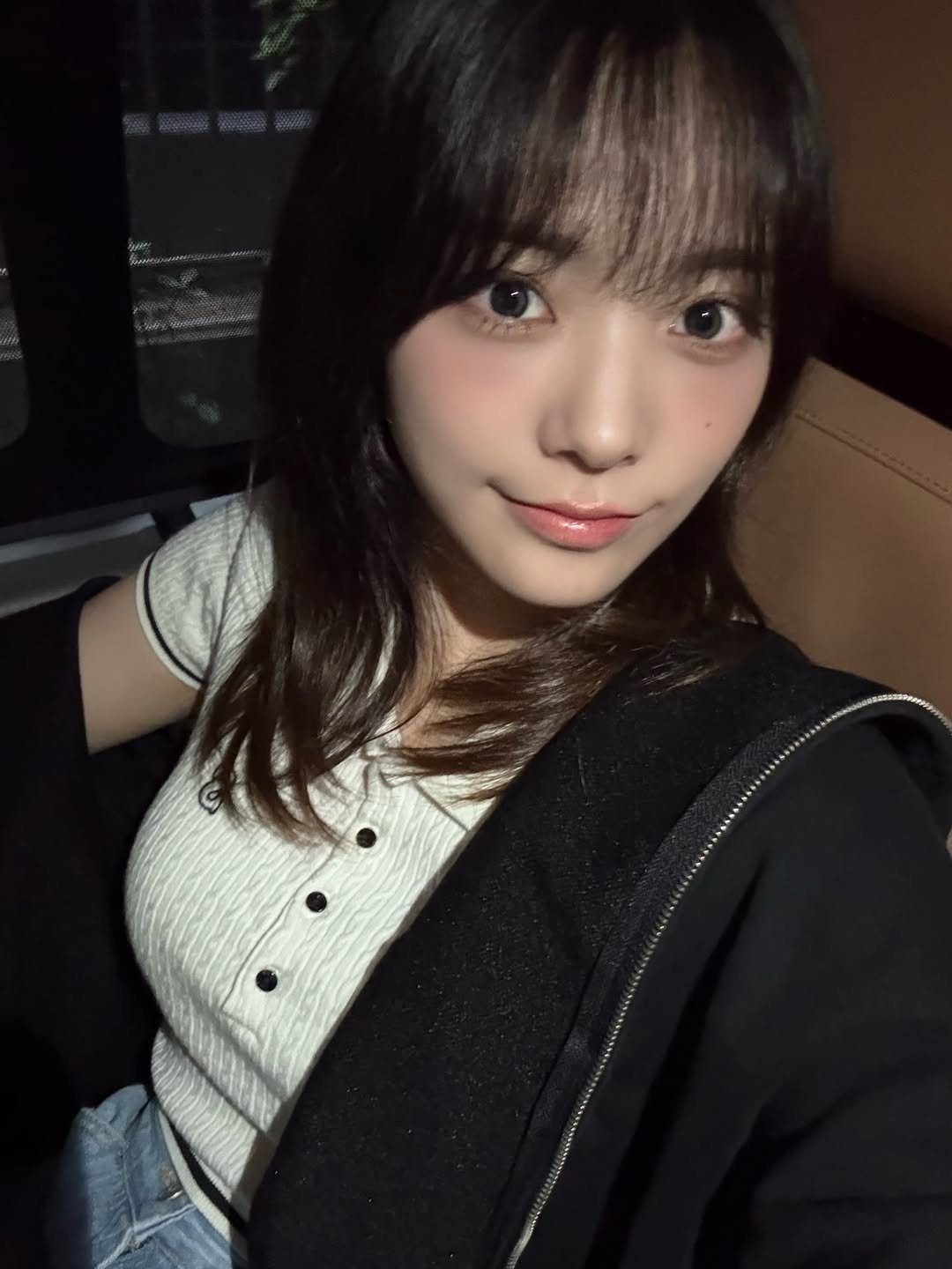 Photo shared by 쵸가 너무 좋지혜 on September 29, 2025 tagging @siyo.co.kr. May be a selfie of 1 person, hair, top and text.