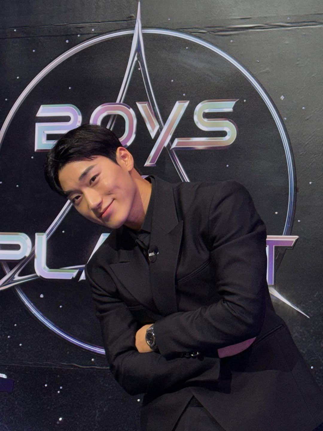 Photo by 산 (SAN) on August 30, 2025. May be an image of one or more people and dinner jacket.