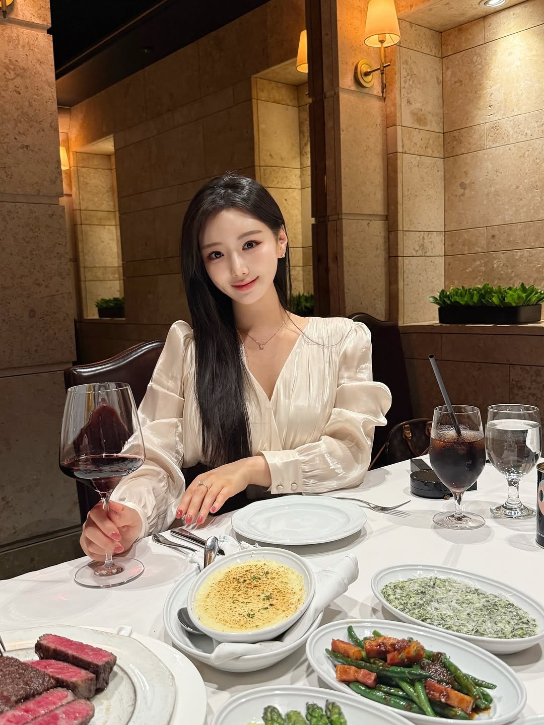 choicoco__ 게시물 이미지: 잘 먹고 다니는 요즘🙊ㅎㅎ 
정말 판콘토마테🍅는 사랑 ♥️ 
내등심은 물론 모든...