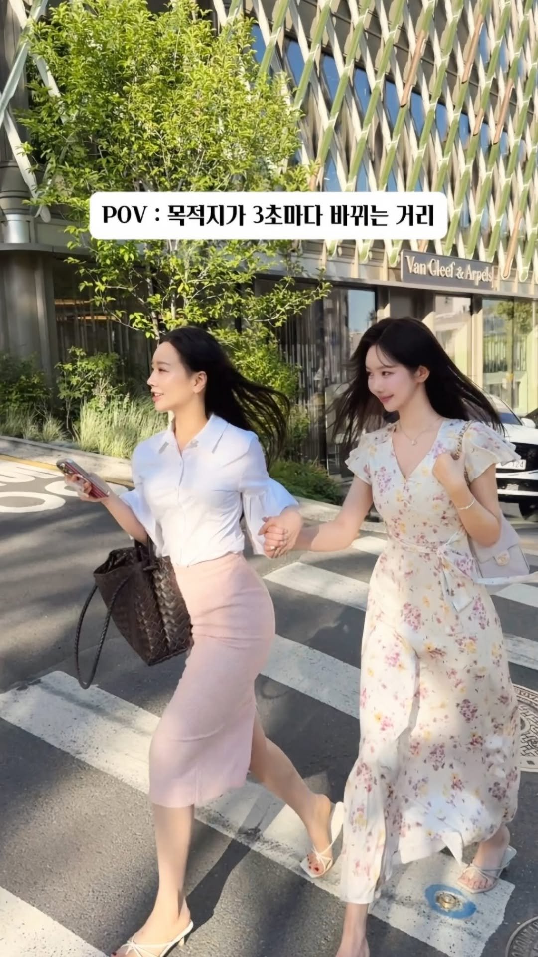 choicoco__ 게시물 이미지: 극𝐏 옆에 항상 붙어 있는…
‘하자는 대로 하는 편♥︎‘ 그리고

정신은...