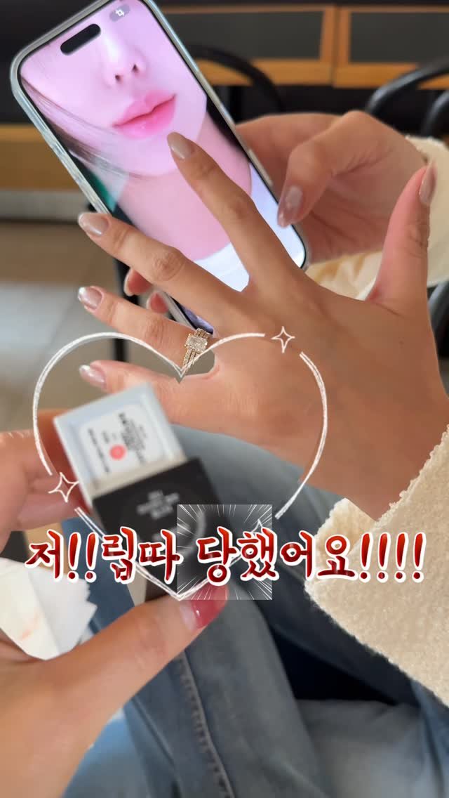 choicoco__ 게시물 이미지: 어딜가나 립따 당하는 
존예 조합 알려드림😘

🫦벨벳 무드립스틱 - 무드베어핏...
