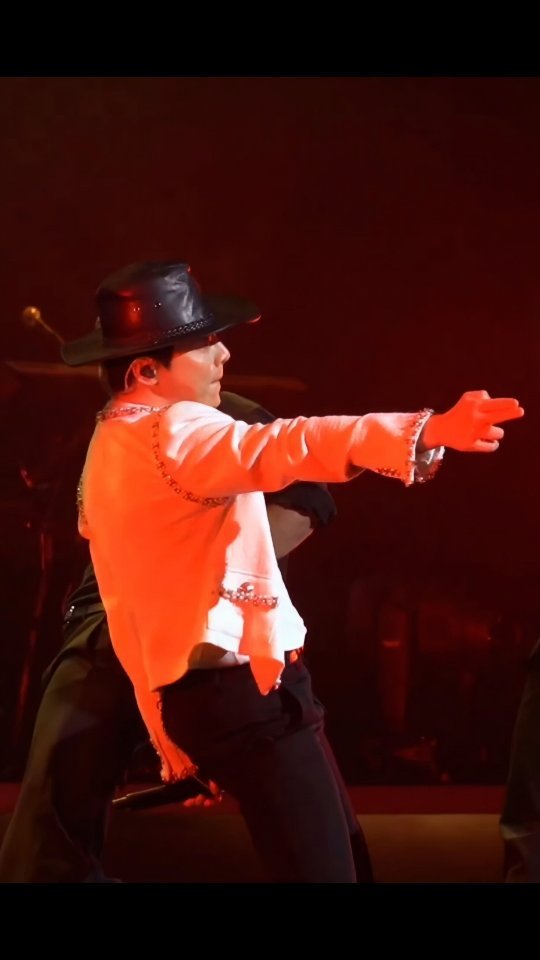 chojungseok_fanpage 게시물 이미지: #잼하인드
<2025-26 조정석 SHOW: SIDE B> 비하인드 공개🤍
잼엔터...