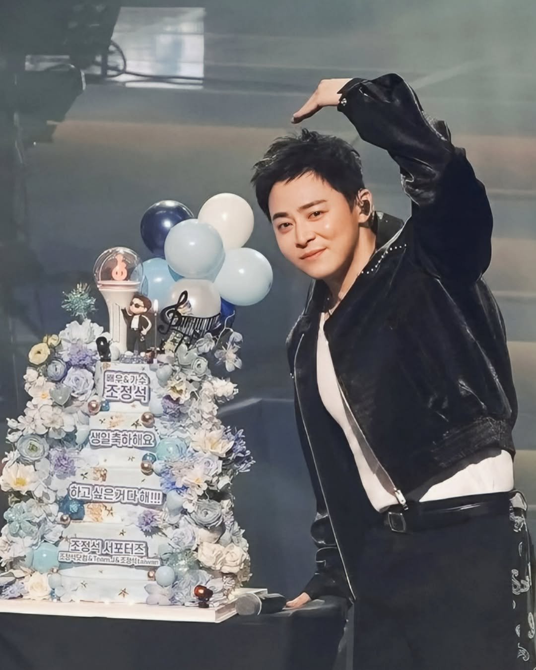 Photo by 조정석 CHO JUNG SEOK on January 04, 2026. May be an image of one or more people, bangs, bolo tie, top and text.