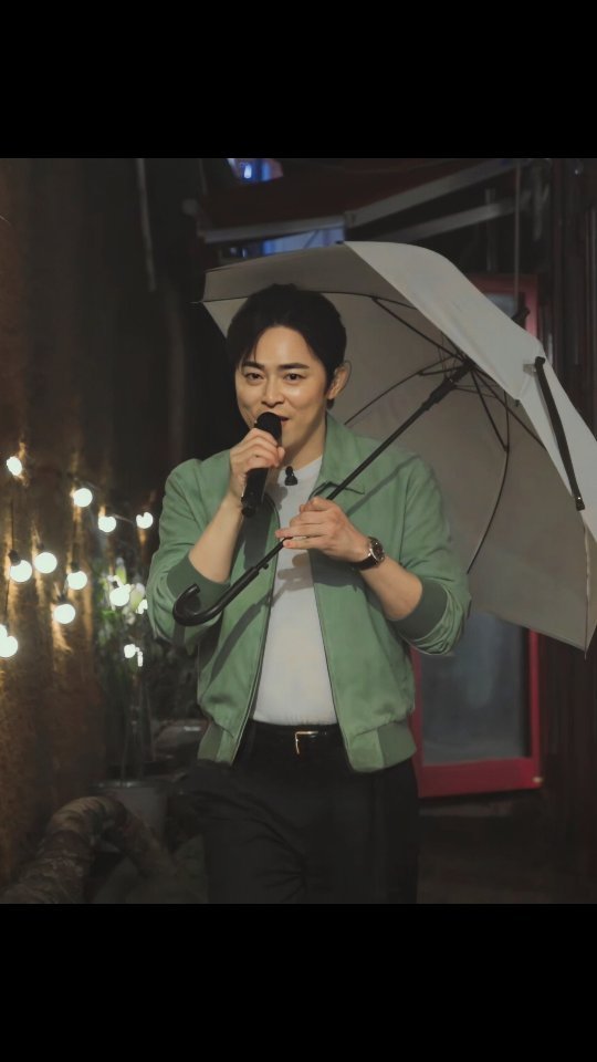 chojungseok_fanpage 게시물 이미지: 술집에서 음원인 척하고 라이브하기 (ft. 조정석) [백그라운드 라이브] ...