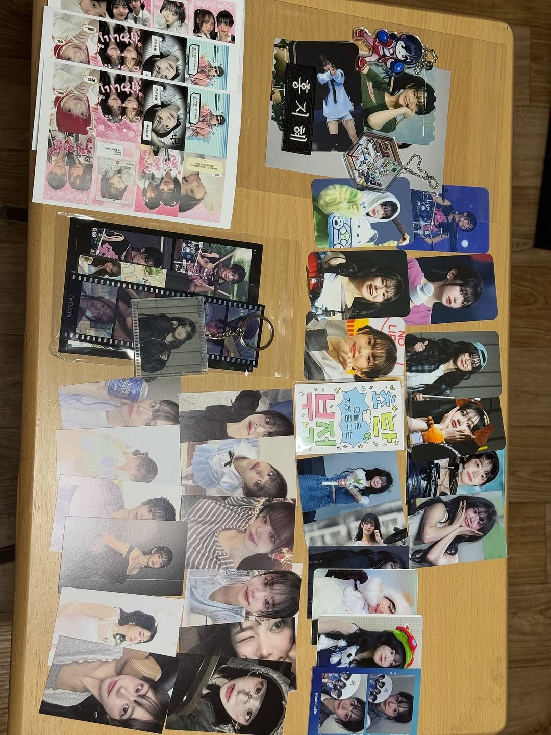 Photo by 쵸코냥밍 on November 01, 2025. May be an image of polaroid and text.