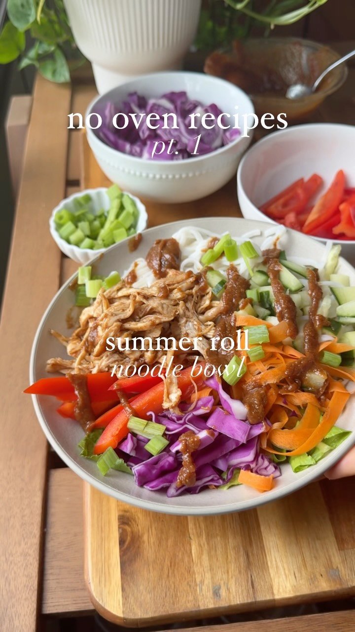 choosing_balance 게시물 이미지: Asian inspired summer roll bowl 🥕🥬🌶️Is it too...