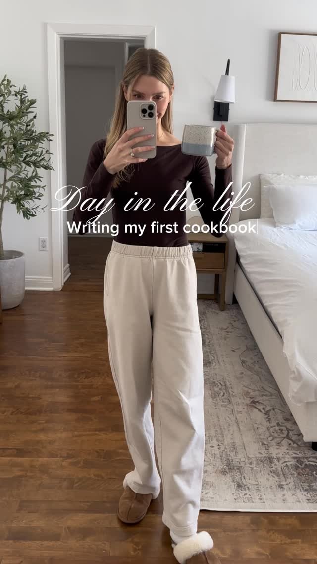 choosingchia 게시물 이미지: Spend the day with me! 🤍
Just a typically...