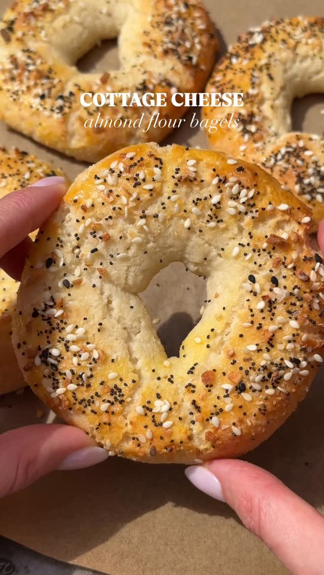choosingchia 게시물 이미지: In cottage cheese we trust! ✊🏻🥯

Comment...